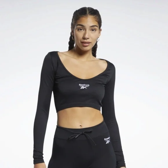 Size S | NWT REEBOK CLASSICS LONG SLEEVE SHIRT - Picture 1 of 12